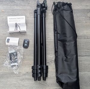 Professional Tripod CI-55 NIB